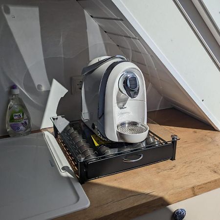 Helles Dachgeschoss-Appartement Krefeld Eksteriør bilde